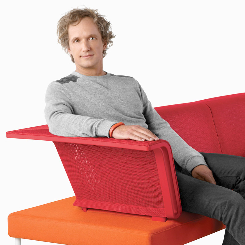 Yves Behar（イヴ・ベアール）