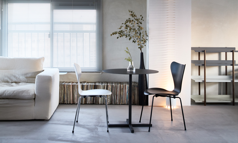 DUENDE デュエンデ SOLID STEEL DINER TABLE ROUND ソリッドスチールダイナーテーブル ラウンド DU330 カラー：ダークグレー デザイン：PERMANENT31