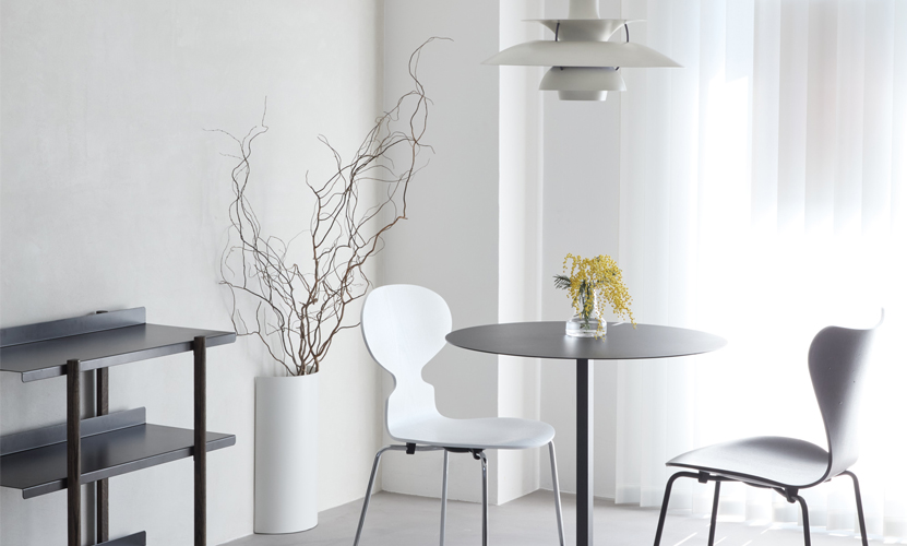 DUENDE デュエンデ SOLID STEEL DINER TABLE ROUND ソリッドスチールダイナーテーブル ラウンド DU330 カラー：ダークグレー デザイン：PERMANENT31