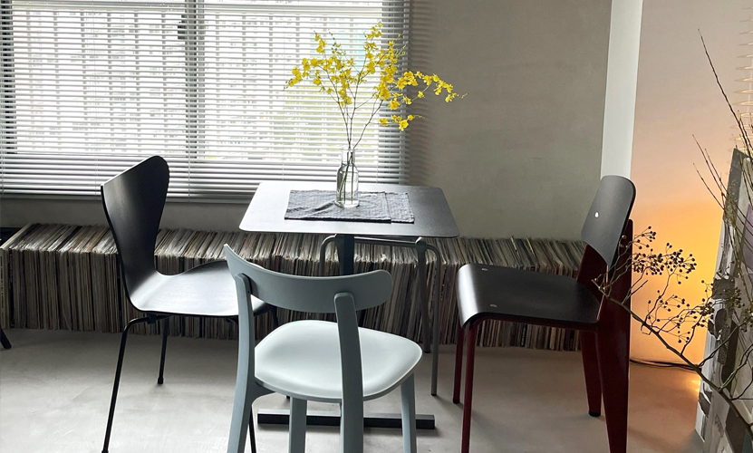 DUENDE デュエンデ SOLID STEEL DINER TABLE SQUARE ソリッドスチールダイナーテーブル スクエア DU331 カラー：ダークグレー デザイン：PERMANENT31