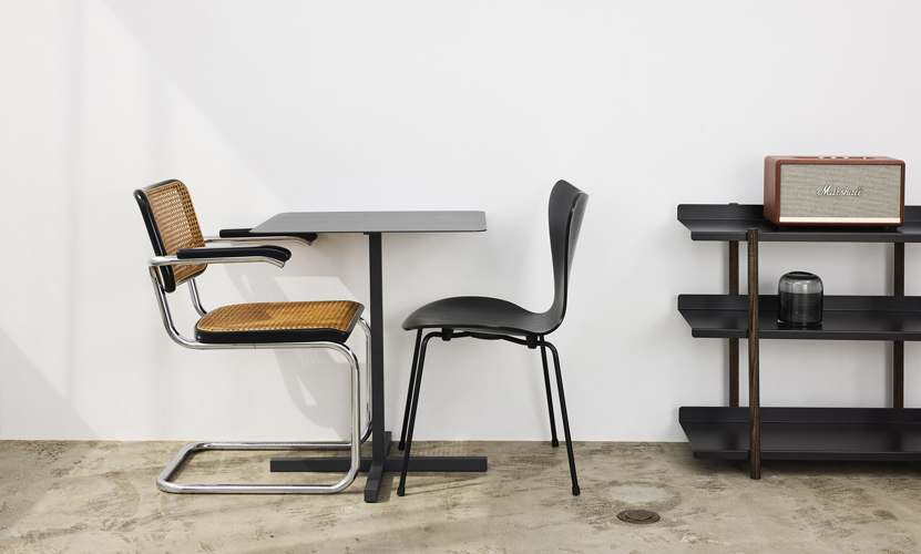 DUENDE デュエンデ SOLID STEEL DINER TABLE SQUARE ソリッドスチールダイナーテーブル スクエア DU331 カラー：ダークグレー デザイン：PERMANENT31