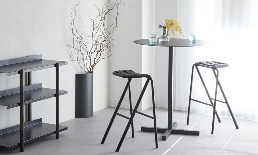 DUENDE デュエンデ SOLID STEEL HIGH DINER TABLE ROUND ソリッドスチールハイダイナーテーブル ラウンド DU0332 カラー：ダークグレー デザイン：PERMANENT31