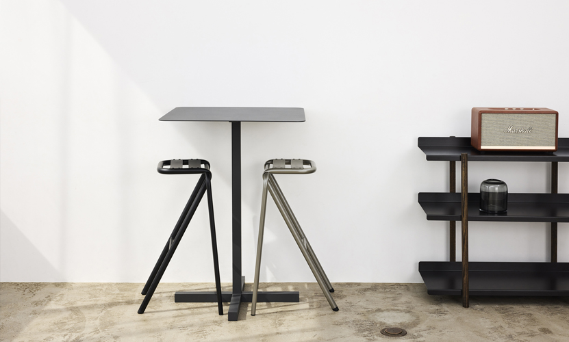 DUENDE デュエンデ SOLID STEEL HIGH DINER TABLE SQUARE ソリッドスチールハイダイナーテーブル スクエア DU0333 カラー：ダークグレー デザイン：PERMANENT31