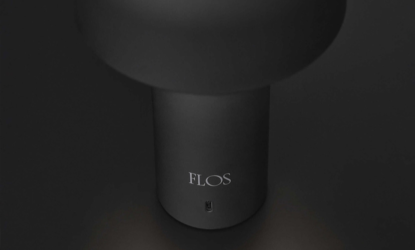 FLOS フロス BELLHOP T ベルホップ T テーブルランプ ポータブル LEDライト カラー：7色 デザイン：バーバー・オズガビー