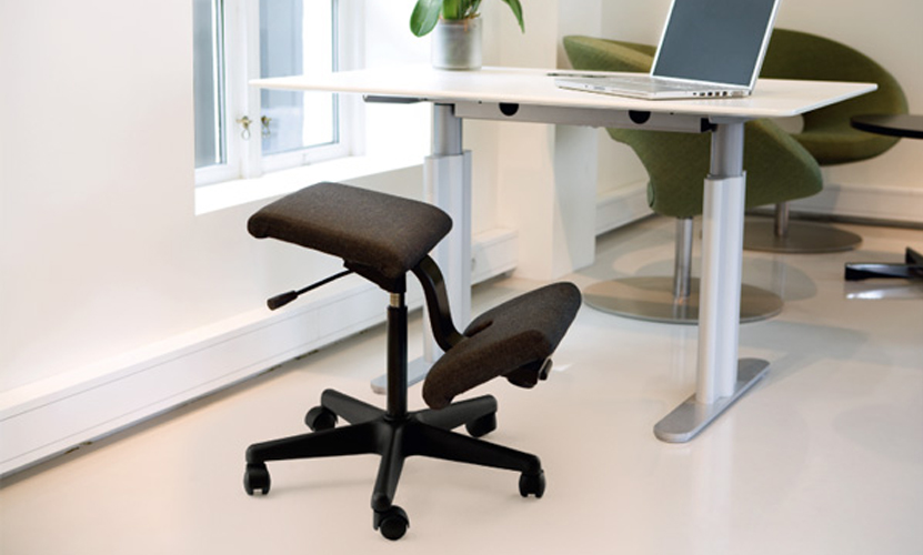 Varier ヴァリエール WING ウィング ワークチェア カラー：ブラック デザイン：ピーター・オプスヴィック