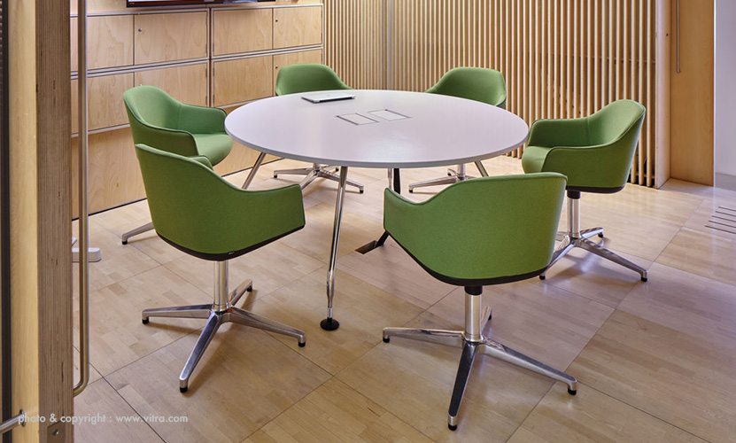 Vitra ヴィトラ Softshell Chair ソフトシェル チェア 4スターベース ベースカラー：2色 デザイン：ロナン & エルワン・ブルレック