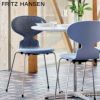 FRITZ HANSEN フリッツ・ハンセン ANT アリンコチェア 3101 チェア フロントパディング 4本脚 カラードアッシュ カラー：ホワイト 張地：Hallingdal ハリンダル ファブリックカラー：ホワイト/グレー（110） ベースカラー：クローム仕上げ デザイン：アルネ・ヤコブセン 