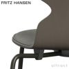 FRITZ HANSEN フリッツ・ハンセン ANT アリンコチェア 3101 チェア フロントパディング 4本脚 カラードアッシュ カラー：ディープクレイ 張地：Sunniva スニバ ファブリックカラー：サンド/ライトグレー（153） ベースカラー：ブラウンブロンズ粉体塗装 デザイン：アルネ・ヤコブセン