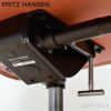 FRITZ HANSEN フリッツ・ハンセン OXFORD オックスフォード 3293W アームチェア ミディアムハイバック エッセンシャルレザー カラー：2色 ベースカラー：サテン仕上げ デザイン：アルネ・ヤコブセン （シート高さ調整機能 42-56cm・チルト機能・キャスター付き）