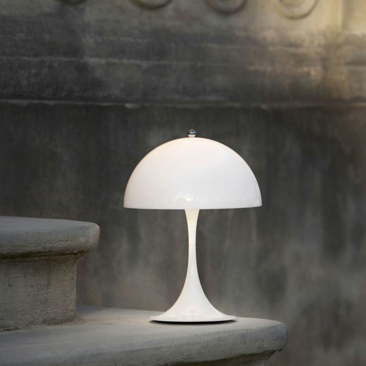 Louis Poulsen ルイスポールセン Panthella 250 Portable パンテラ 250 ポータブル テーブルランプ カラー：オパール・ホワイト デザイン：ヴェルナー・パントン