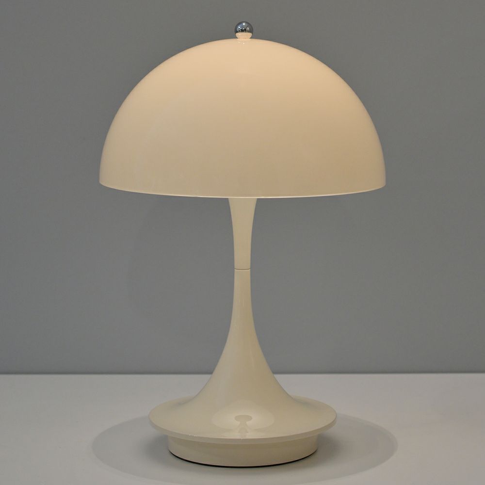 Louis Poulsen ルイスポールセン Panthella 160 Portable パンテラ 160 ポータブル （V3） テーブルランプ カラー：オペーク・ブラック デザイン：ヴェルナー・パントン