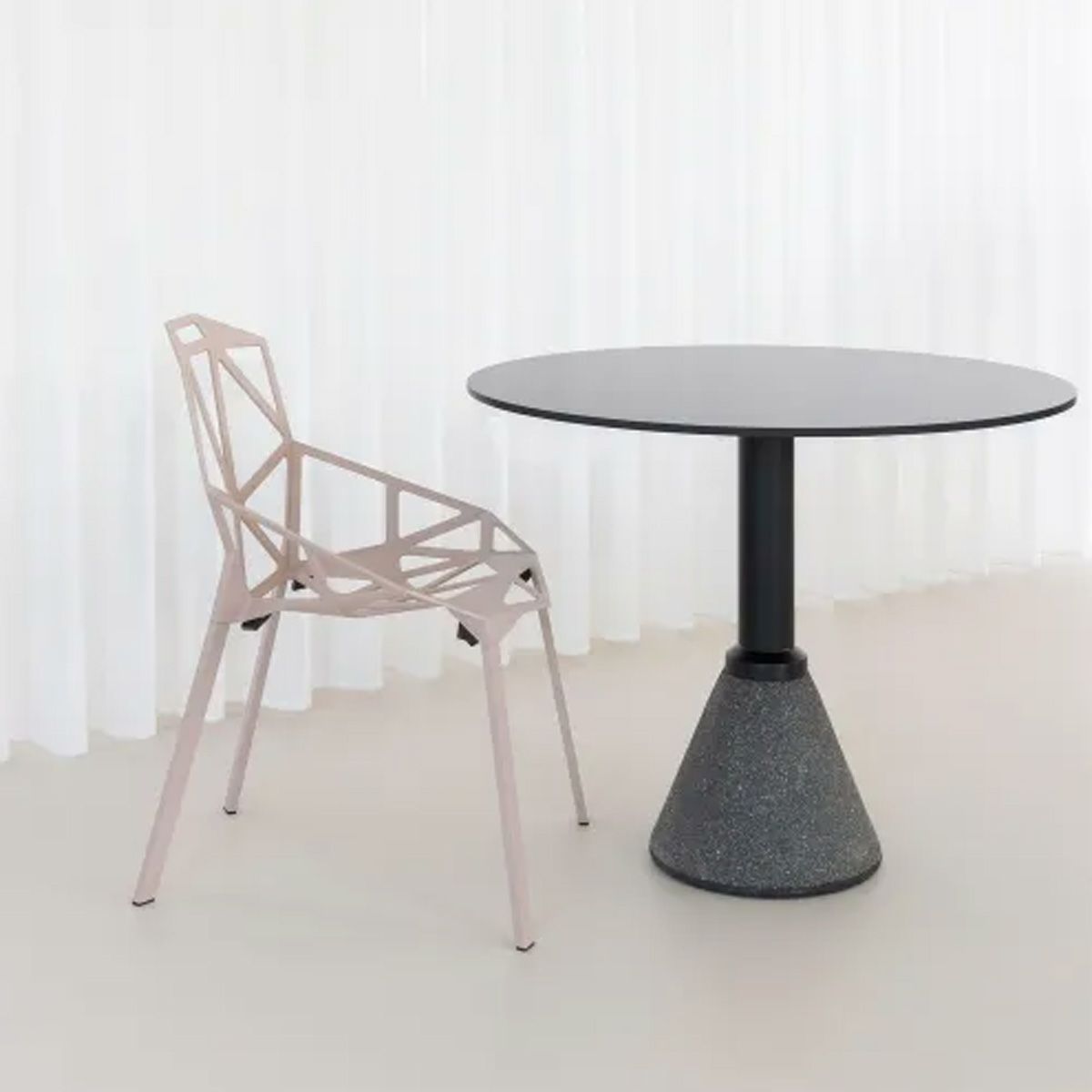 MAGIS マジス CHAIR_ONE チェアワン SD460・SD461 スタッキングチェア （屋外使用可能） カラー：4色 デザイン：コンスタンチン・グルチッチ