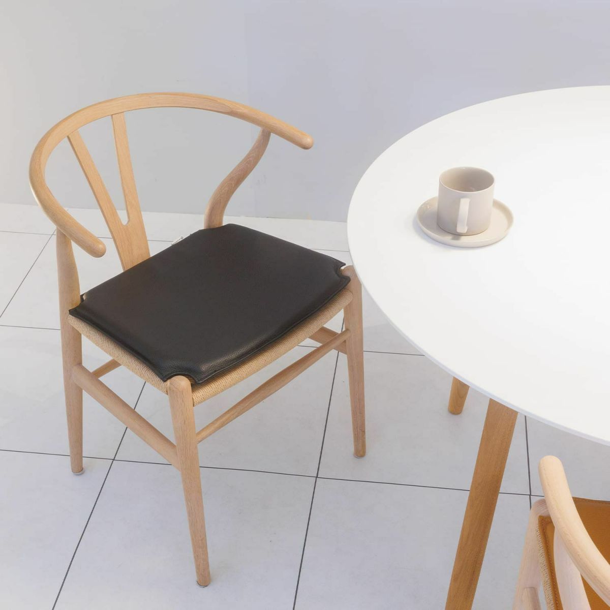 CH24 Yチェア （ワイチェア） オーク （ホワイトオイルフィニッシュ） 座：ナチュラルペーパーコード Carl Hansen & Son カール・ハンセン＆サン デザイン：ハンス・J・ウェグナー