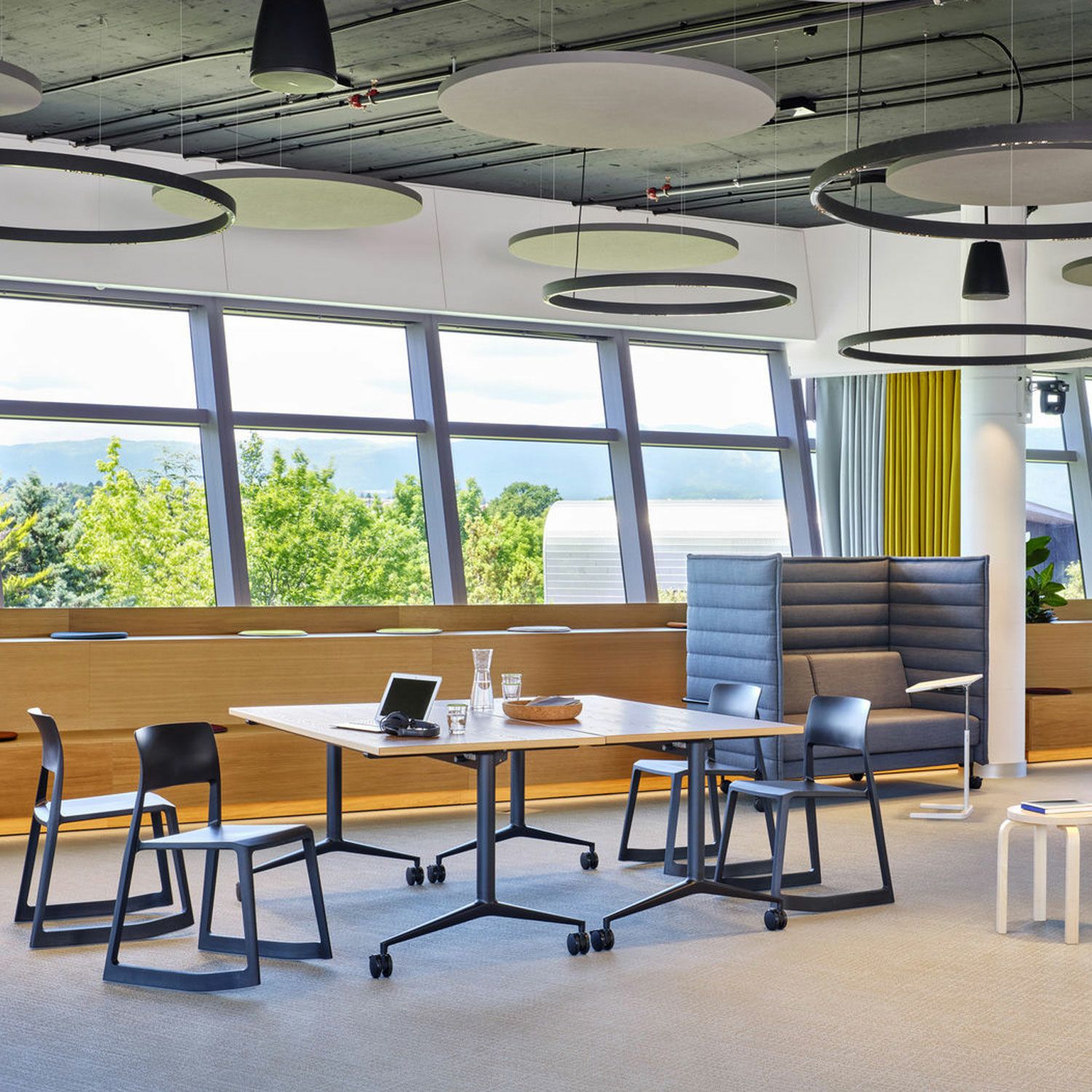 Vitra ヴィトラ Tip Ton RE ティプトンリ スタッキングチェア アウトドア カラー：8色 デザイン：バーバー・オズガビー