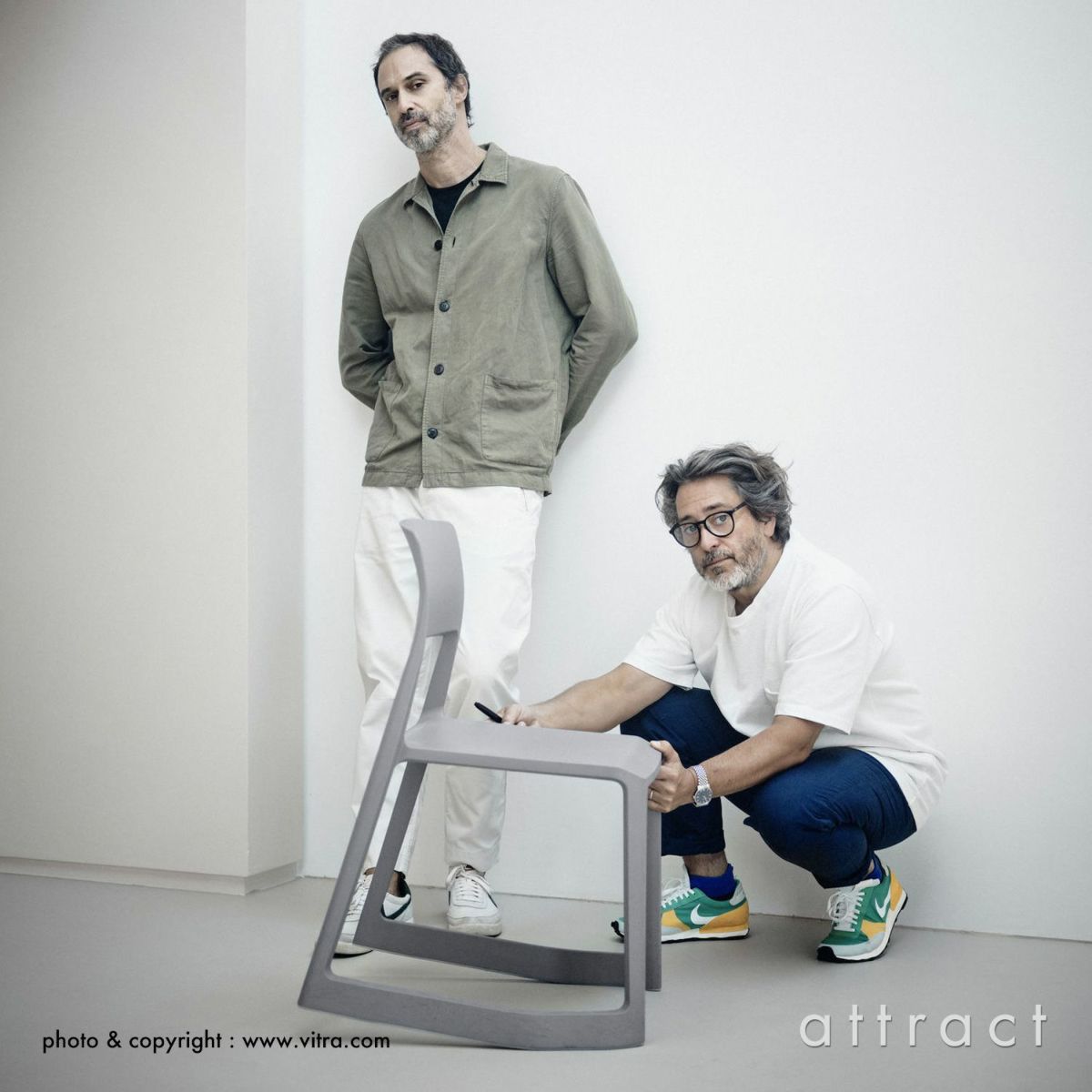 Vitra ヴィトラ Tip Ton RE ティプトンリ スタッキングチェア アウトドア カラー：8色 デザイン：バーバー・オズガビー