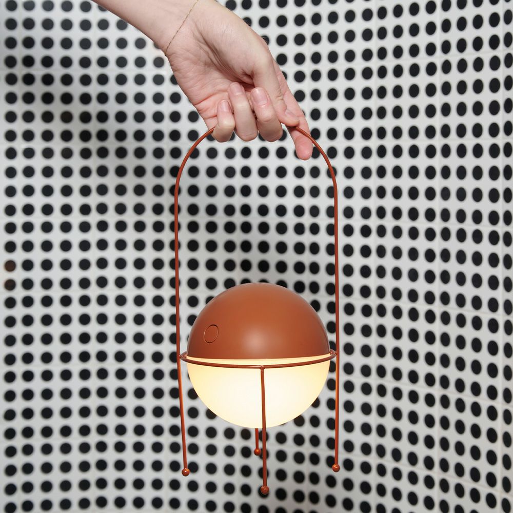 Ambientec アンビエンテック madco マドコ コードレス LED ポータブルランプ ウェアラブルランプ MC1 充電式 カラー：5色 デザイン：エリーザ・オッシノ 