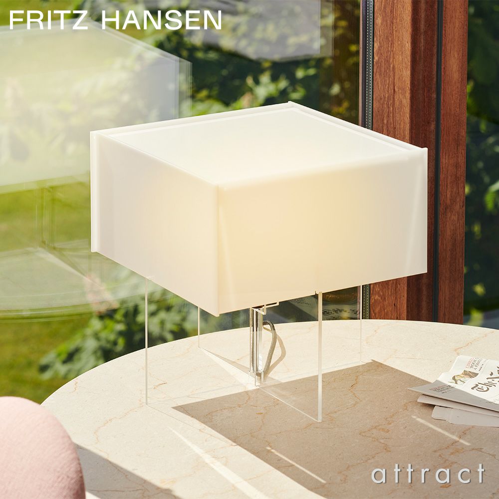  FRITZ HANSEN フリッツ・ハンセン CROSS-PLEX クロスプレックス T-300 テーブルランプ カラー：オパール/クリア デザイン：ボーディル・ケア