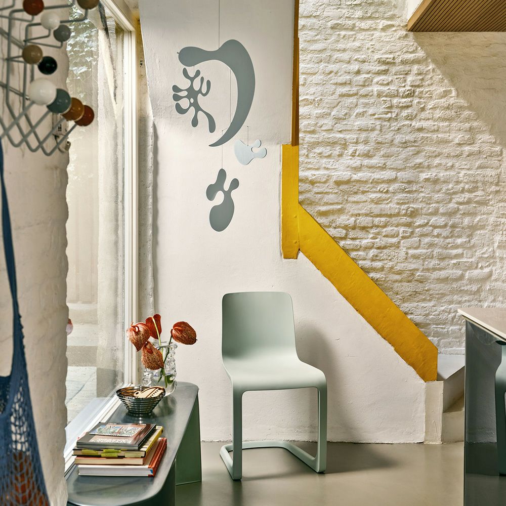 Vitra ヴィトラ Plywood Mobile プライウッド モビール モデル：2種類 カラー：2色 デザイン：チャールズ＆レイ・イームズ