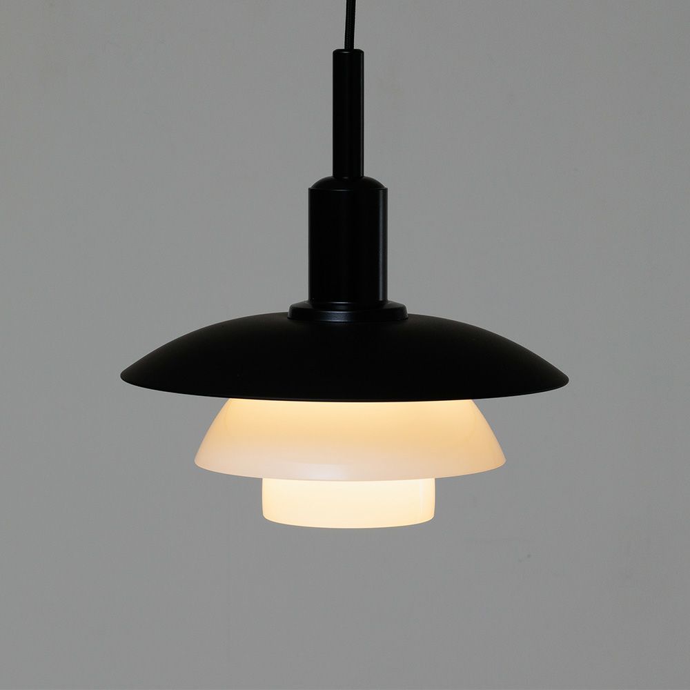 Louis Poulsen ルイスポールセン PH 3/3 Pendant ペンダントライト Φ285mm カラー：ブラックメタル × 乳白ガラス デザイン：ポール・ヘニングセン