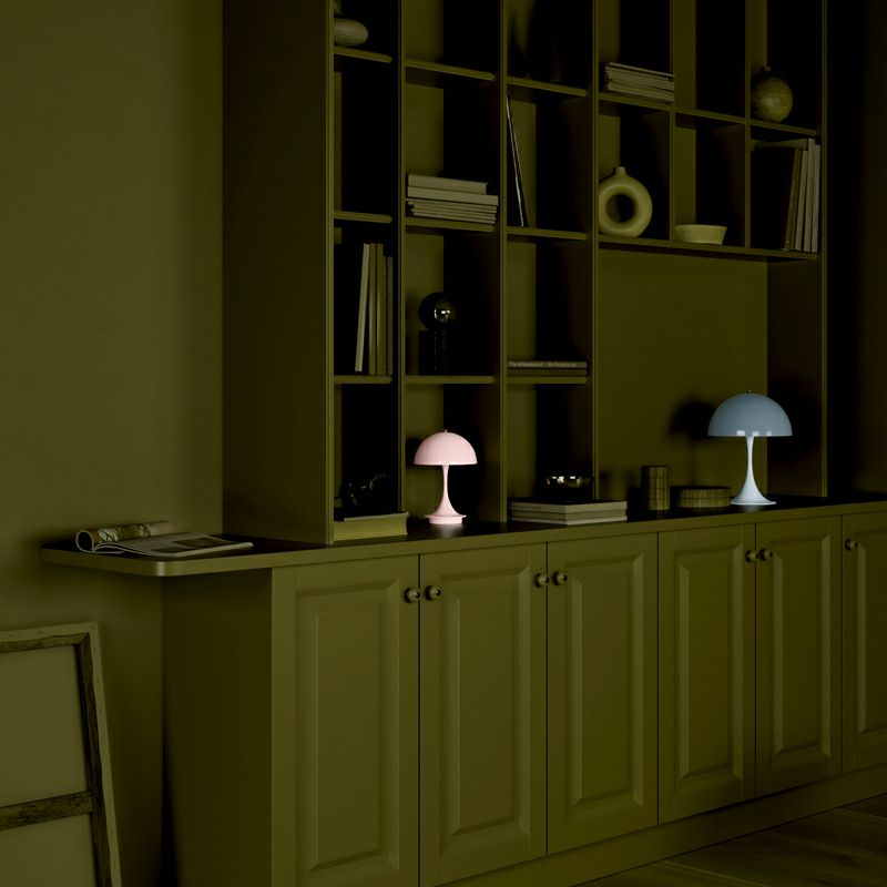 Louis Poulsen ルイスポールセン Panthella 250 Table パンテラ 250 テーブル テーブルランプ オパール カラー：ペール・ローズ デザイン：ヴェルナー・パントン（パンテラ ミニ テーブル）