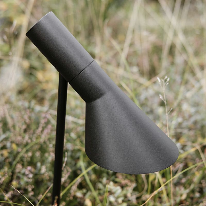 Louis Poulsen ルイスポールセン AJ Garden AJ ガーデン ショート 屋外用 ボラート スパイク式 カラー：ブラック デザイン：アルネ・ヤコブセン *電源ボックス含む