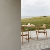 Carl Hansen & Son カールハンセン＆サン E022 Embrace Outdoor Table エンブレイス アウトドア テーブル 屋外用 ダイニングテーブル サイズ：Φ140×H74cm チーク 無塗装 支柱：ステンレス デザイン：Eoos イーオス