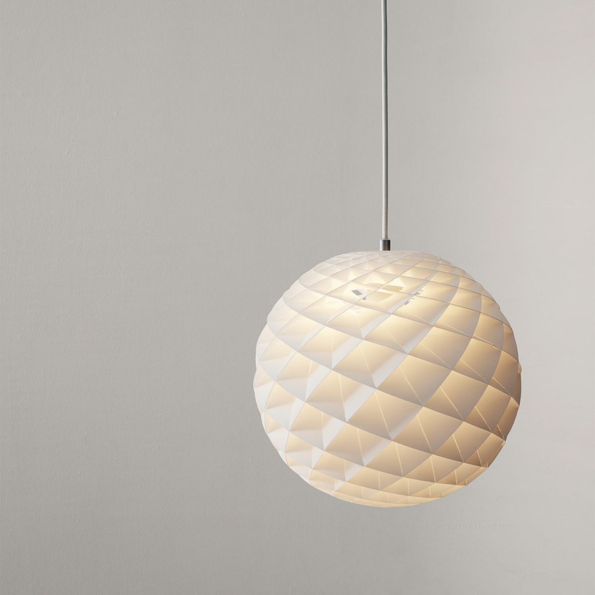 Louis Poulsen ルイスポールセン Patera パテラ ペンダントライト 照明 Φ300 カラー：マットホワイト デザイン：オイヴァン・スラート