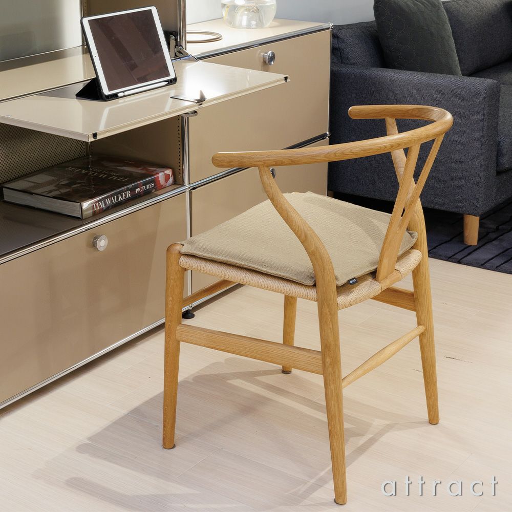 アトラクト オリジナル CH24 Yチェア用シートクッション 単色 リバーシブル カラー：4色（Kvadrat クヴァドラ Hallingdal 65 ハリンダル） CH24C