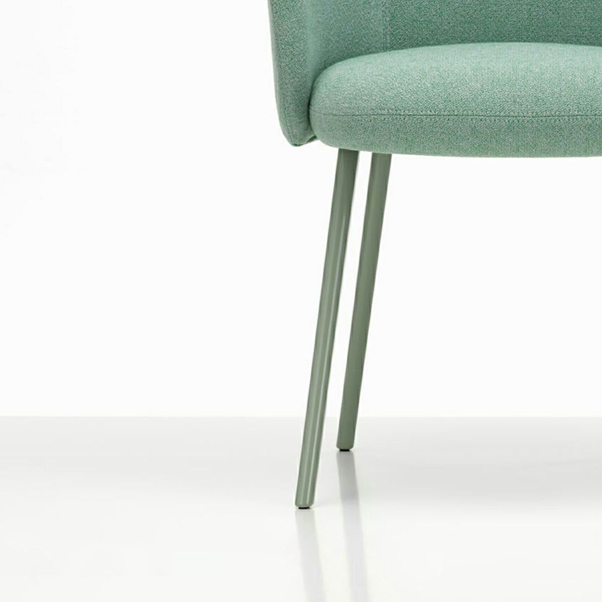 Vitra ヴィトラ Mikado ミカド サイドチェア アルミダイキャストベース （カラー：4色） ウッドベース（カラー：2色） ファブリック：F80（Savana サヴァナ） デザイン：バーバー・オズガビー