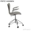 FRITZ HANSEN フリッツ・ハンセン SERIES 7 セブンチェア 3217 アームチェア フルパディング 張地：Christianshavn クリスチャンハウン ファブリックカラー：ベージュ（1121） ベースカラー：クローム仕上げ デザイン：アルネ・ヤコブセン （シート高さ調整機能 44-56cm・回転機能・キャスター付き）