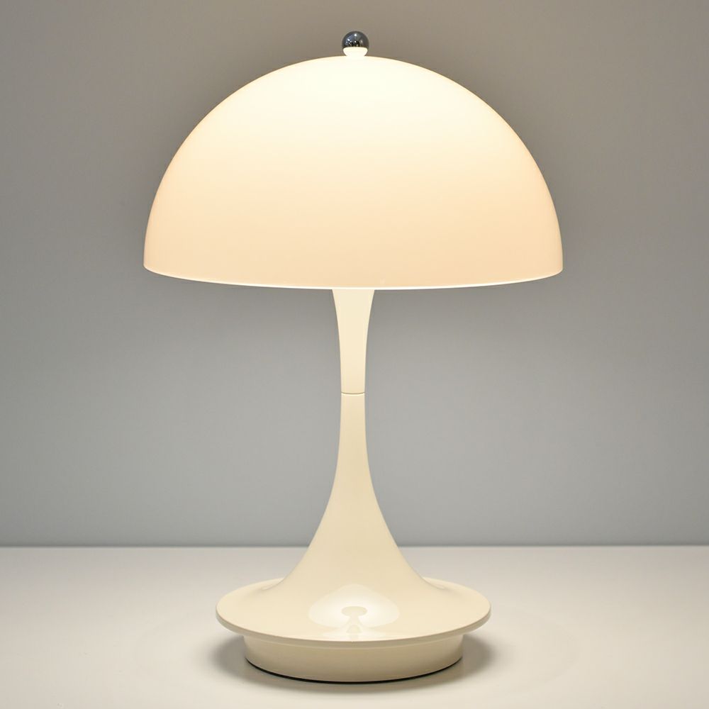 Louis Poulsen ルイスポールセン Panthella 160 Portable パンテラ 160 ポータブル （V3） テーブルランプ カラー：オペーク・イエロー デザイン：ヴェルナー・パントン