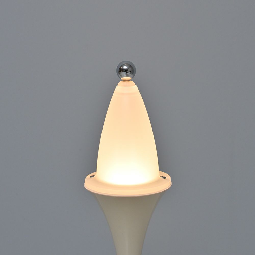 Louis Poulsen ルイスポールセン Panthella 160 Portable パンテラ 160 ポータブル （V3） テーブルランプ カラー：真鍮メタライズド ブラス デザイン：ヴェルナー・パントン