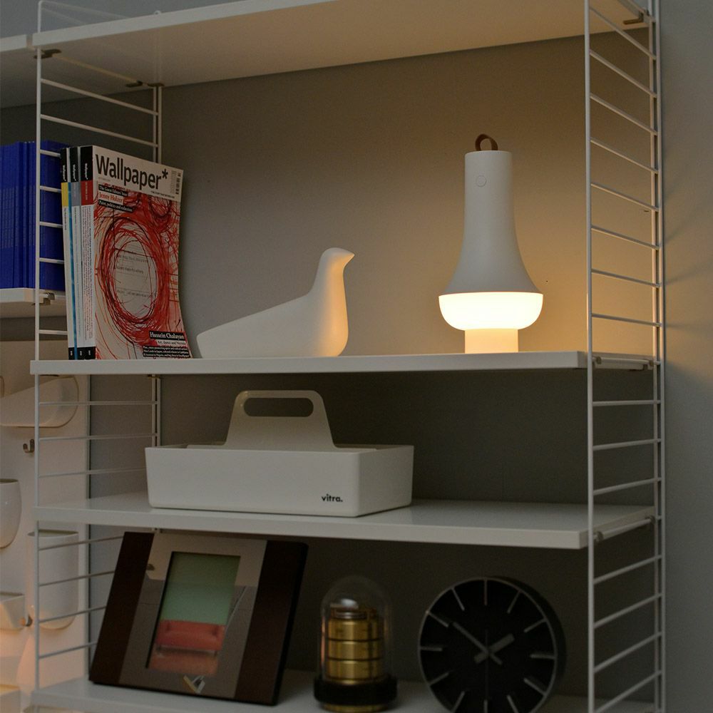 Louis Poulsen ルイスポールセン Tomoshi Portable トモシ ポータブル テーブルランプ カラー：ホワイト デザイン： nendo（佐藤 オオキ）