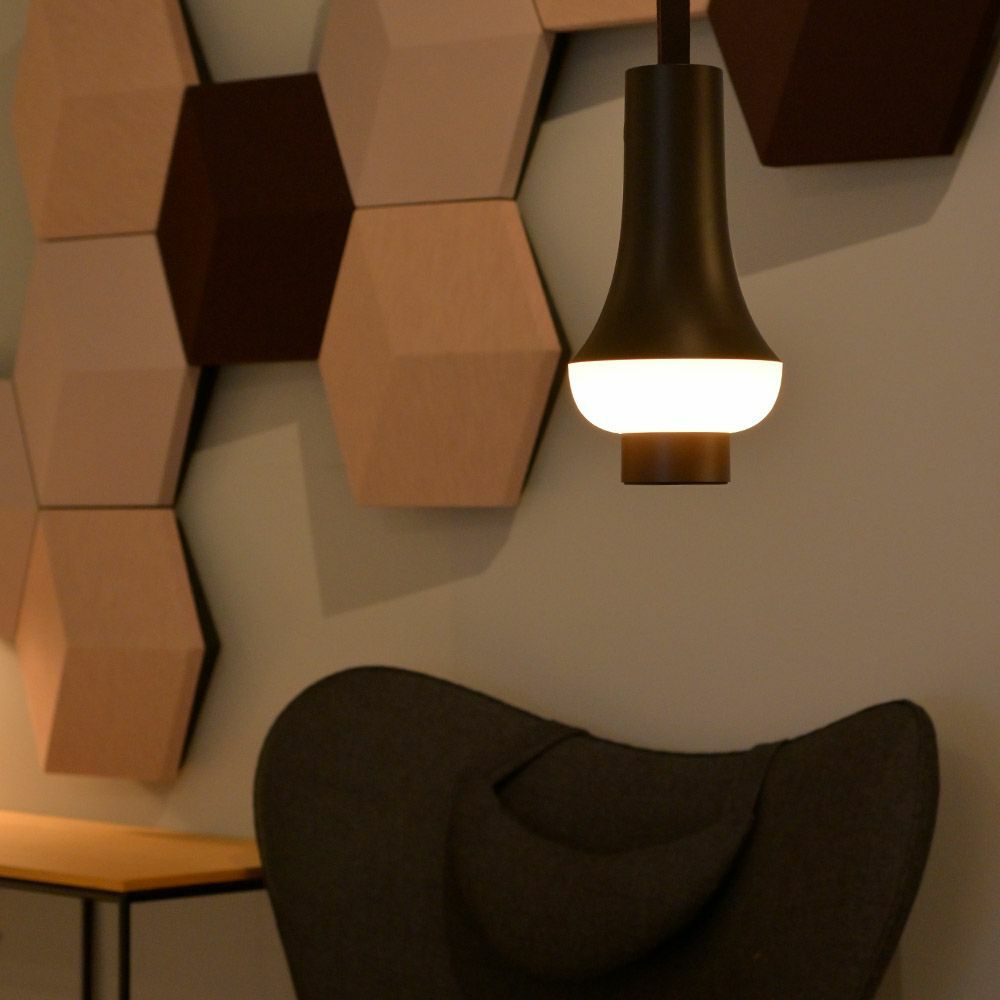 Louis Poulsen ルイスポールセン Tomoshi Portable トモシ ポータブル テーブルランプ カラー：ホワイト デザイン： nendo（佐藤 オオキ）