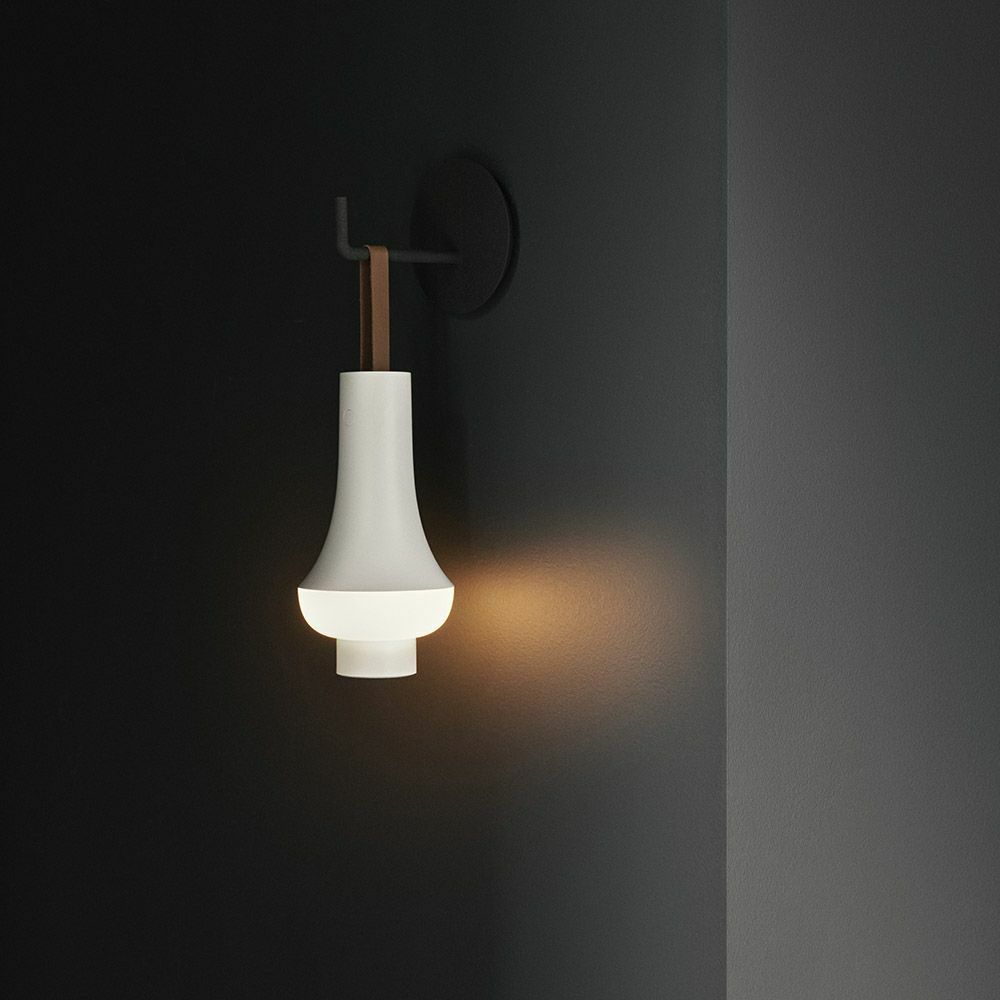 Louis Poulsen ルイスポールセン Tomoshi Portable トモシ ポータブル テーブルランプ カラー：ホワイト デザイン： nendo（佐藤 オオキ）