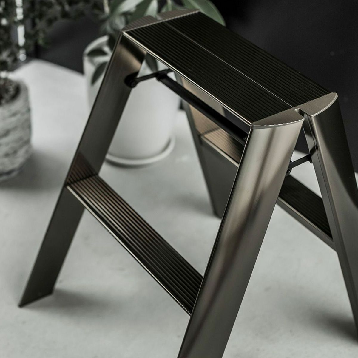 METAPHYS メタフィス lucano ルカーノ Premium Edition プレミアムエディション 94010 2-Step Step Stool 2段 脚立 10周年記念 メタルカラー