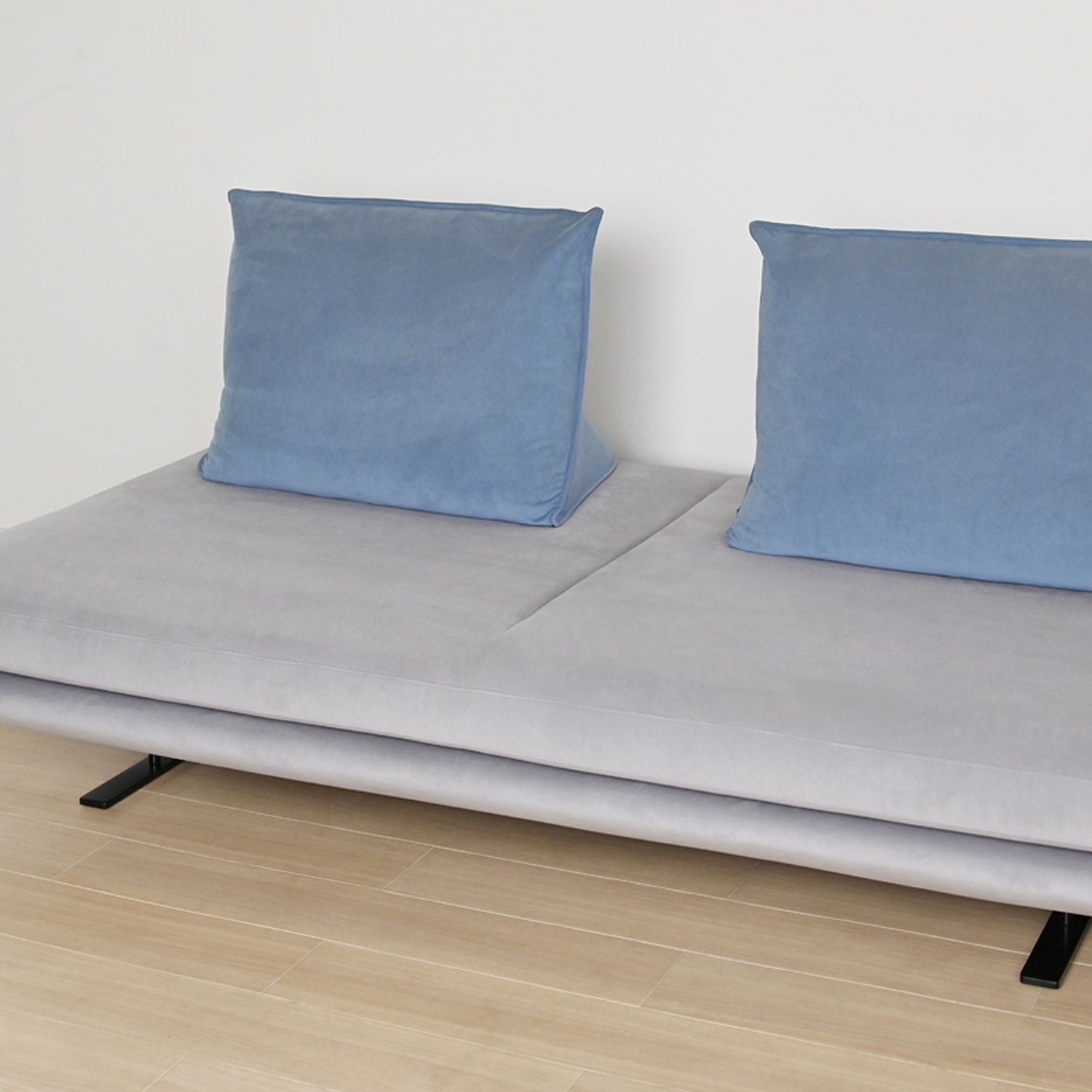 ligne roset リーン・ロゼ ROSETPrado ロゼプラド 3P ソファ 3人掛け ファブリック：Lランク（ウルトラスエード HP） 背クッション：3点セット デザイン：クリスチャン・ウェルナー