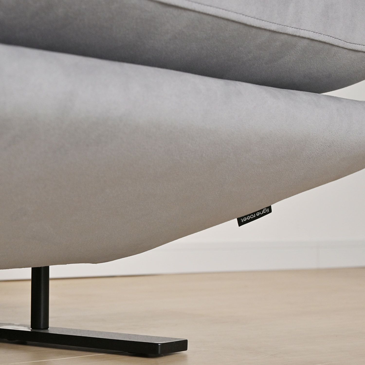 ligne roset リーン・ロゼ ROSETPrado ロゼプラド 3P ソファ 3人掛け ファブリック：Lランク（ウルトラスエード HP） 背クッション：3点セット デザイン：クリスチャン・ウェルナー