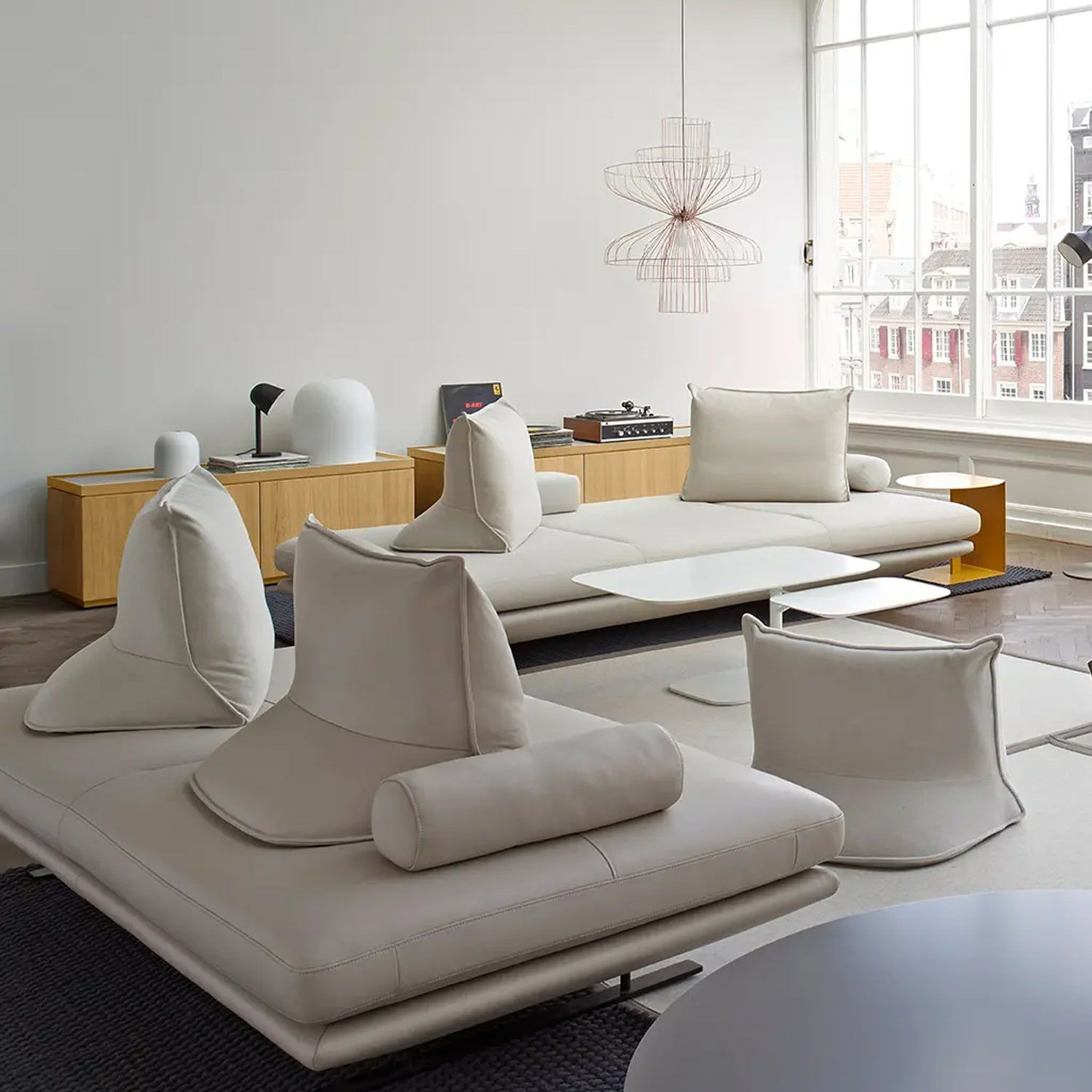 ligne roset リーン・ロゼ ROSETPrado ロゼプラド 3P ソファ 3人掛け ファブリック：Lランク（ウルトラスエード HP） 背クッション：3点セット デザイン：クリスチャン・ウェルナー