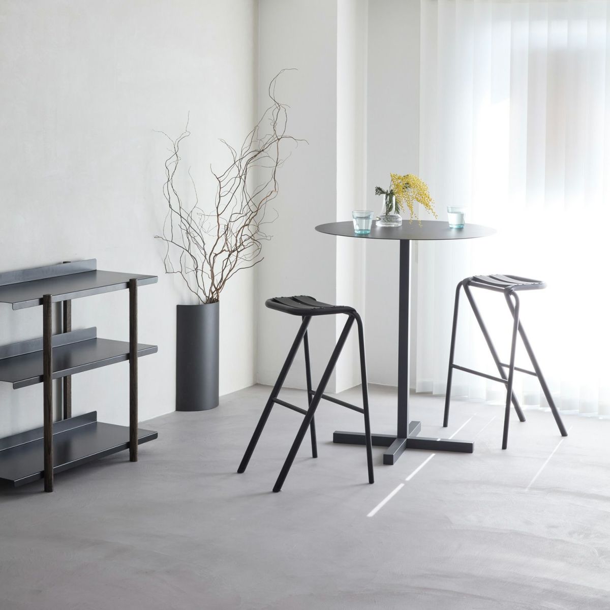DUENDE デュエンデ BENT HIGH STOOL ベント ハイスツール DU0321 高さ：63cm カラー：2色 デザイン：岩元 航大