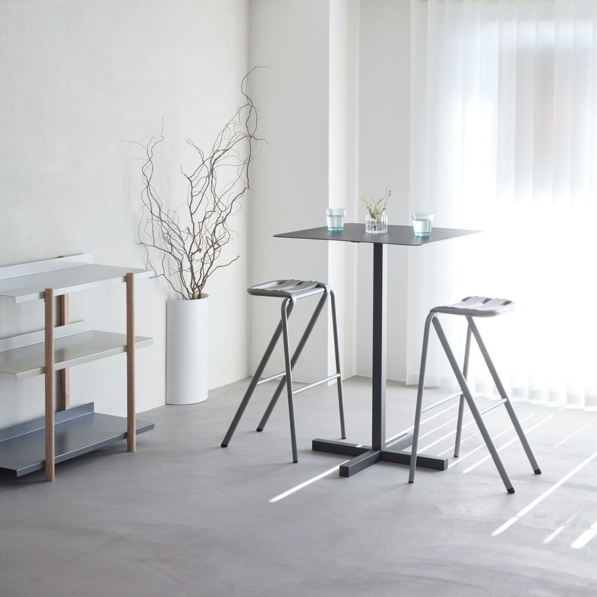 DUENDE デュエンデ BENT HIGH STOOL ベント ハイスツール DU0321 高さ：63cm カラー：2色 デザイン：岩元 航大