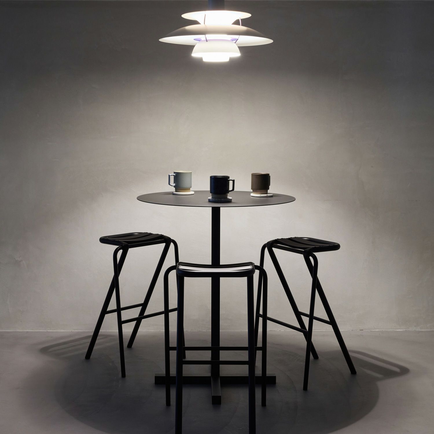 DUENDE デュエンデ BENT HIGH STOOL ベント ハイスツール DU0321 高さ：63cm カラー：2色 デザイン：岩元 航大