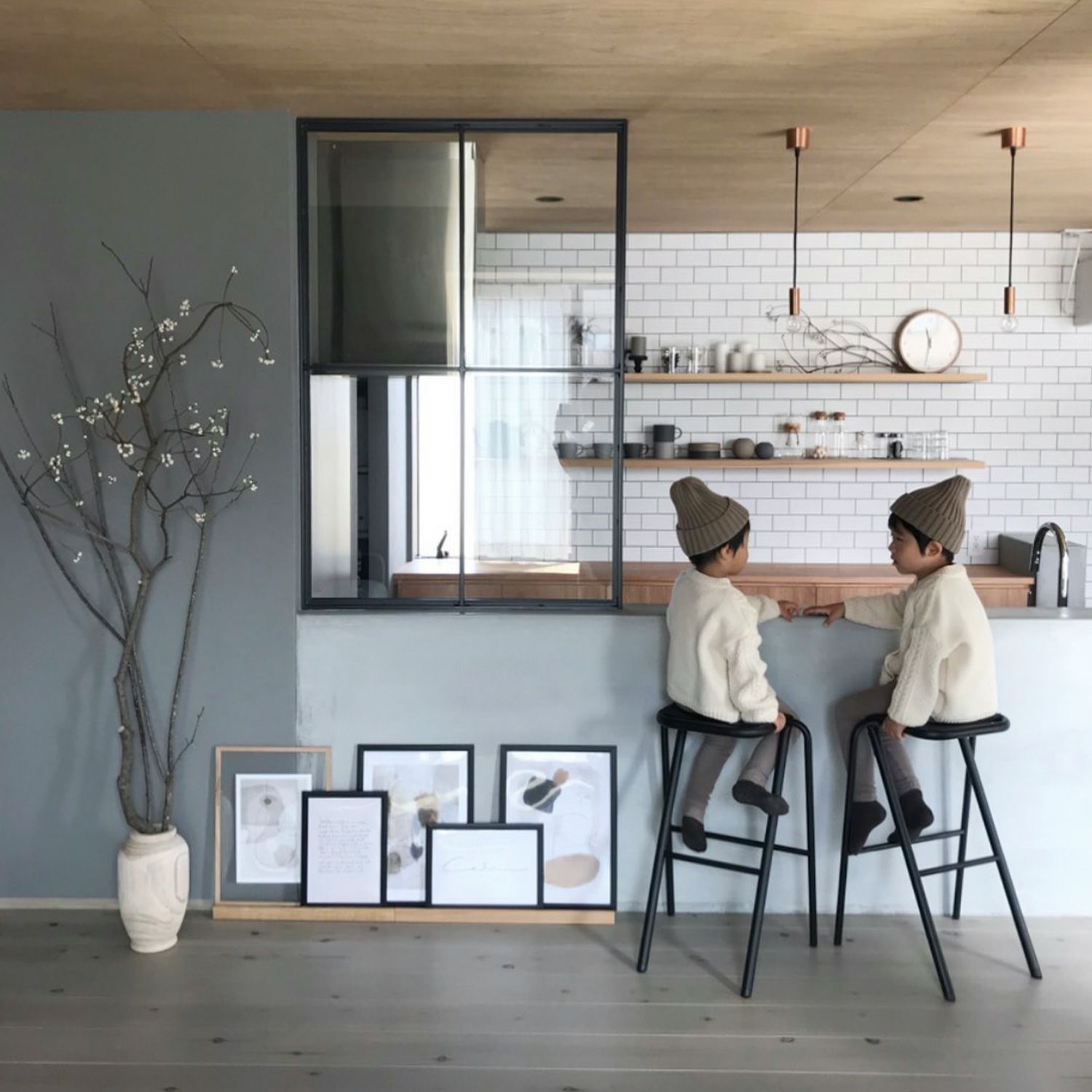DUENDE デュエンデ BENT HIGH STOOL ベント ハイスツール DU0321 高さ：63cm カラー：2色 デザイン：岩元 航大
