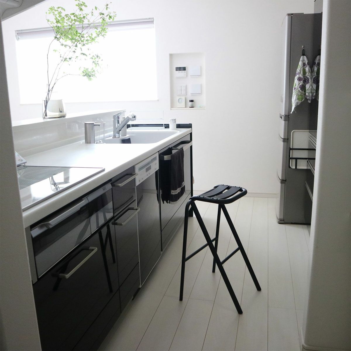 DUENDE デュエンデ BENT HIGH STOOL ベント ハイスツール DU0321 高さ：63cm カラー：2色 デザイン：岩元 航大