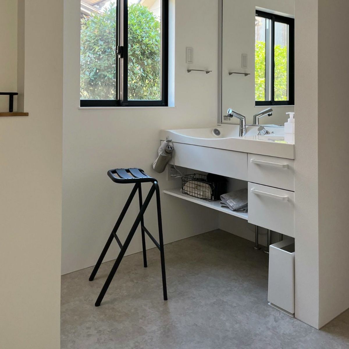 DUENDE デュエンデ BENT HIGH STOOL ベント ハイスツール DU0321 高さ：63cm カラー：2色 デザイン：岩元 航大