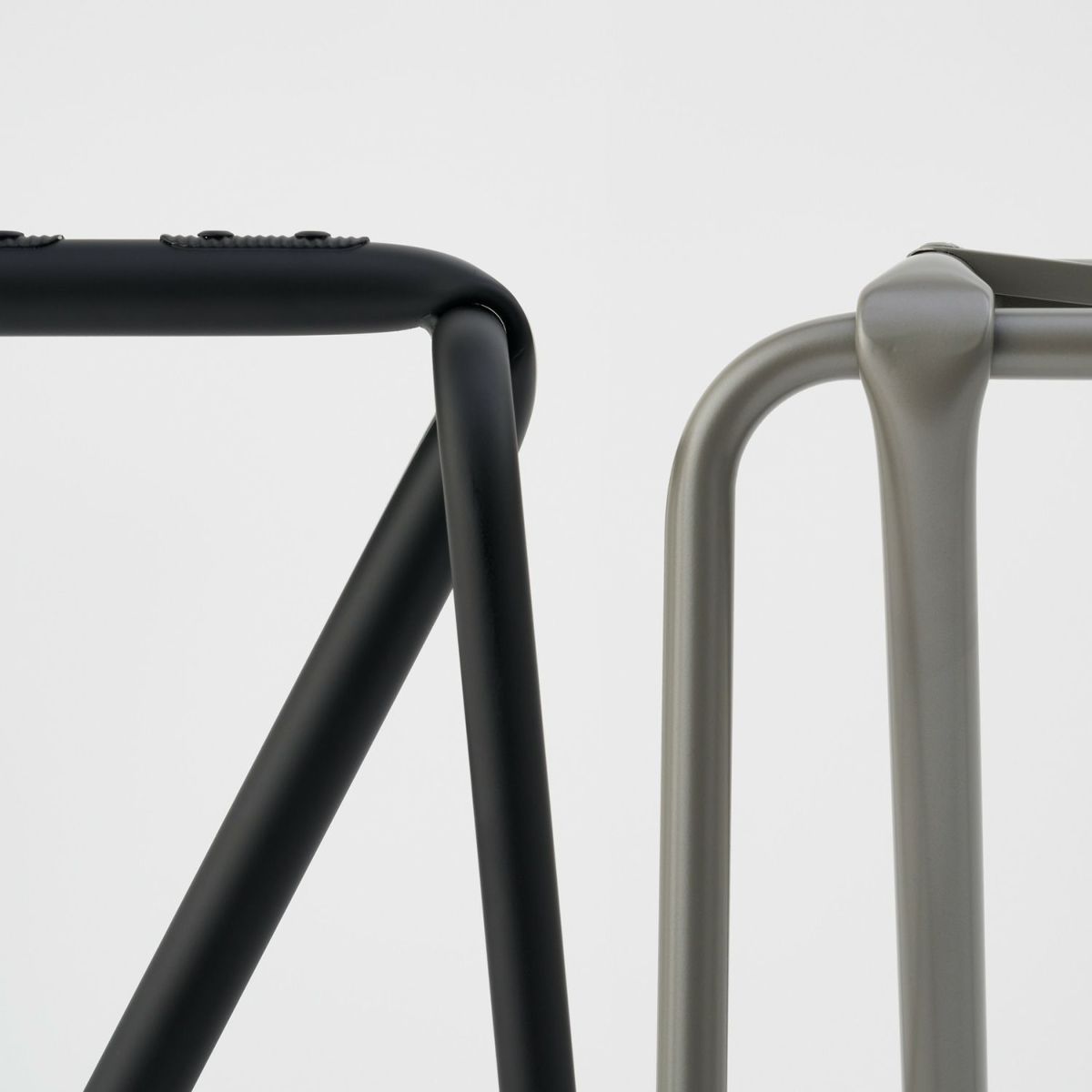 DUENDE デュエンデ BENT LOW STOOL ベント ロースツール DU0320 高さ：53cm カラー：2色 デザイン：岩元 航大