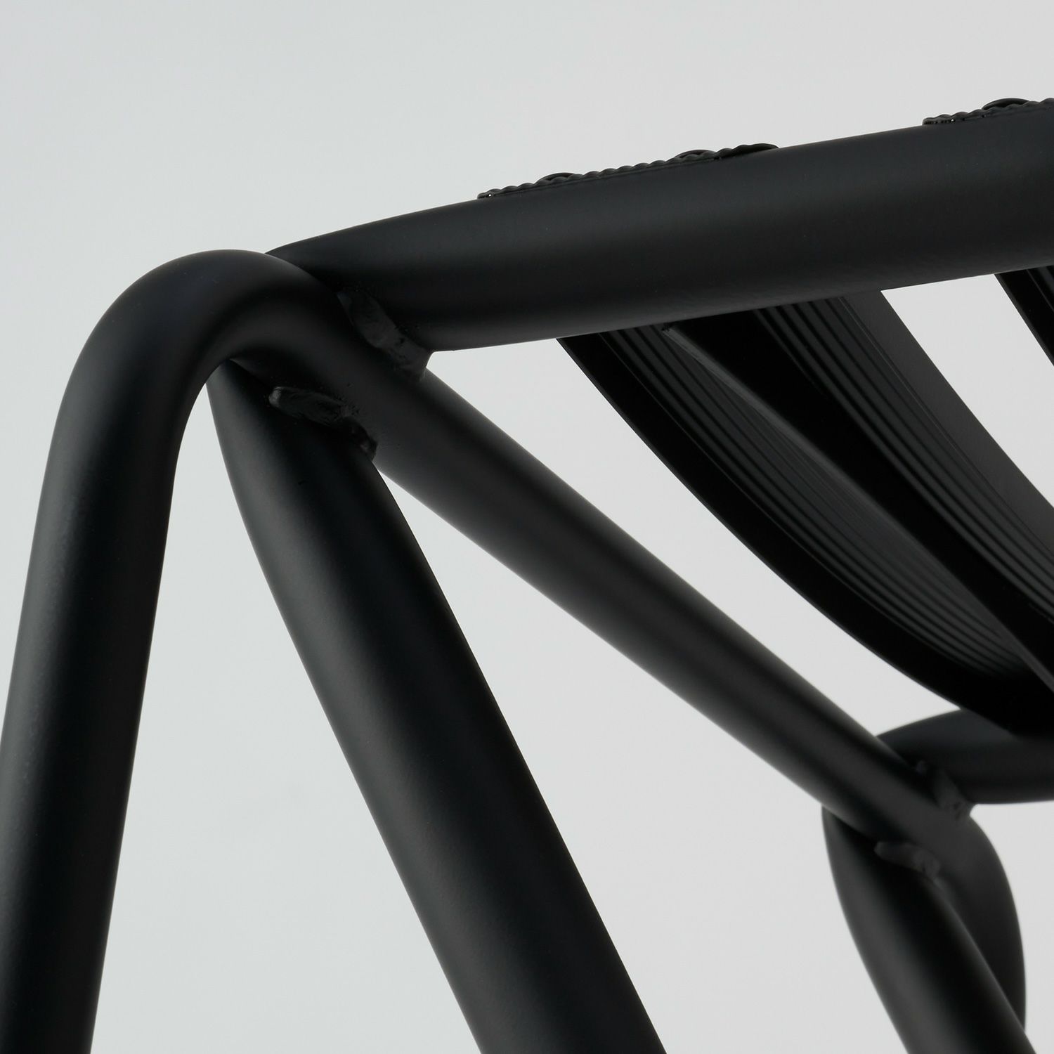 DUENDE デュエンデ BENT LOW STOOL ベント ロースツール DU0320 高さ：53cm カラー：2色 デザイン：岩元 航大