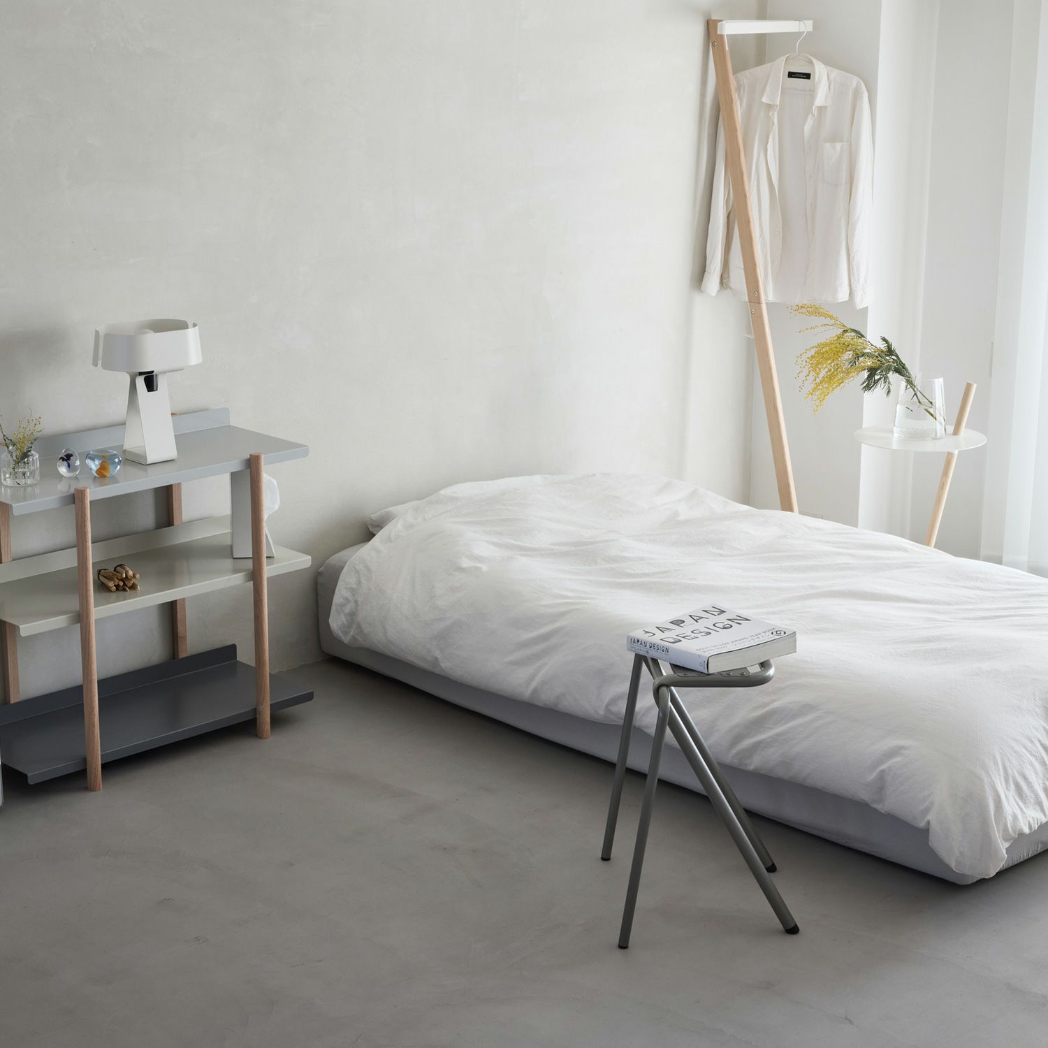 DUENDE デュエンデ BENT LOW STOOL ベント ロースツール DU0320 高さ：53cm カラー：2色 デザイン：岩元 航大