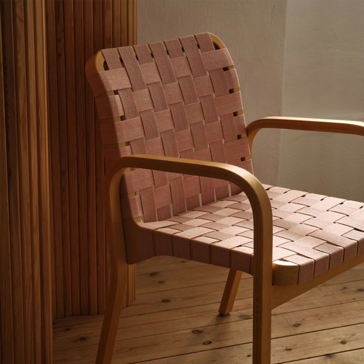 Artek アルテック 45 Armchair 45 アームチェア ラウンジチェア ハニーステイン リネンウェビングテープ カラー：6色 アームレスト：カバーなし デザイン：アルヴァ・アアルト