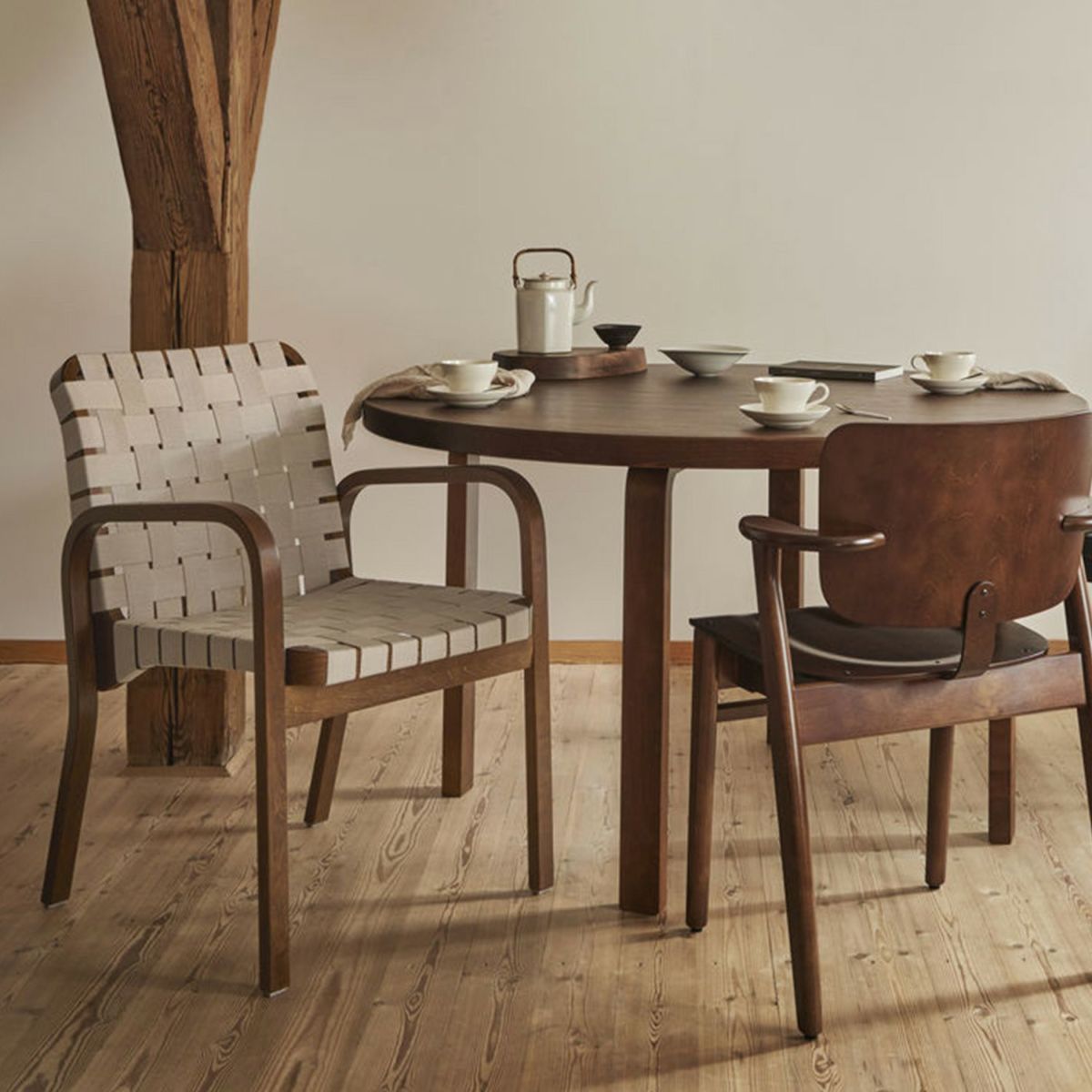 Artek アルテック 45 Armchair 45 アームチェア ラウンジチェア バーチ ナチュラルラッカー リネンウェビングテープ カラー：6色 アームレスト：ラタン巻き デザイン：アルヴァ・アアルト